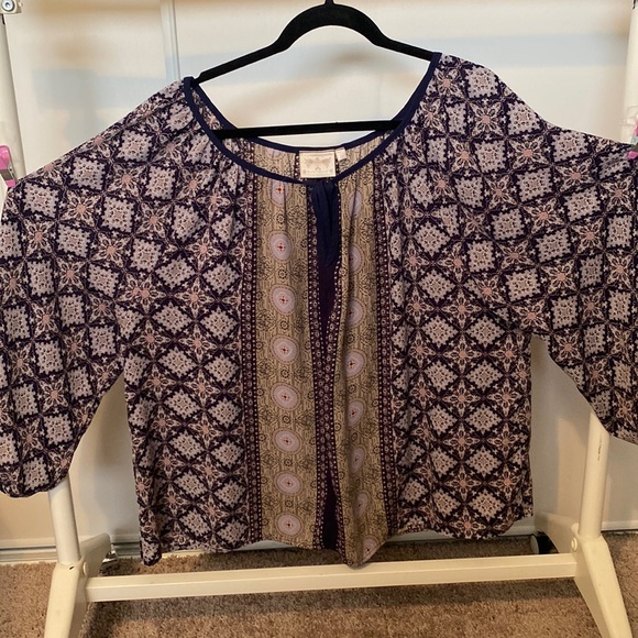 Dantelle Tops - Dantelle Blouse